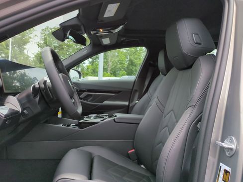 Certified 2026 BMW 530i xDrive w/ Premium Package image 15