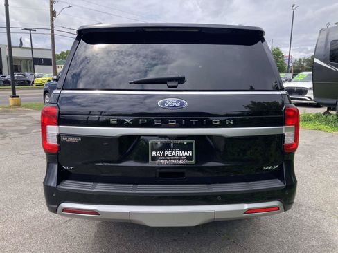 Used 2024 Ford Expedition Max XLT RWD image 6