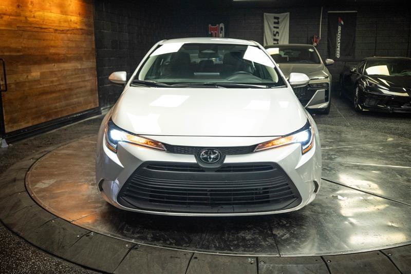 Used 2025 Toyota Corolla LE FWD image 4