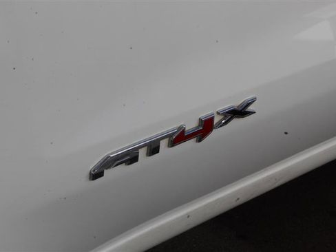 Used 2022 GMC Sierra 1500 AT4X image 18