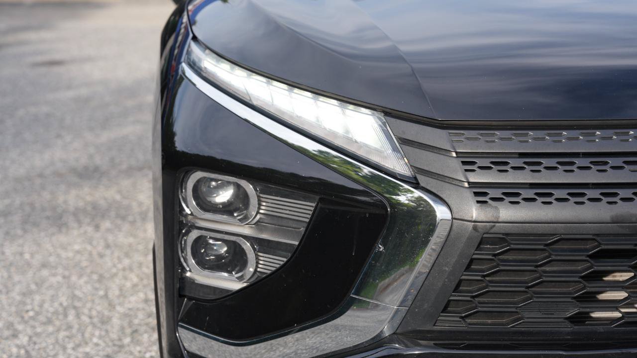 Used 2023 Mitsubishi Eclipse Cross SEL AWD/4WD image 3