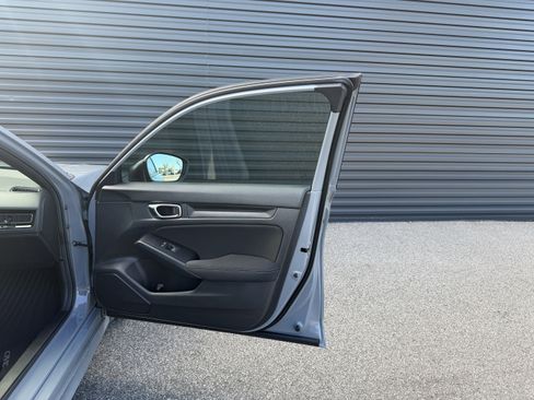 Used 2025 Honda Civic Sport image 23