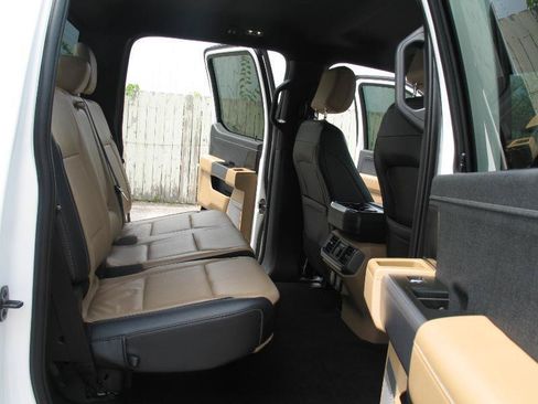 Used 2022 Ford F150 Lariat w/ Equipment Group 502A High AWD/4WD image 28