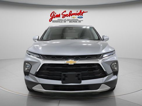 Used 2025 Chevrolet Blazer LT image 3