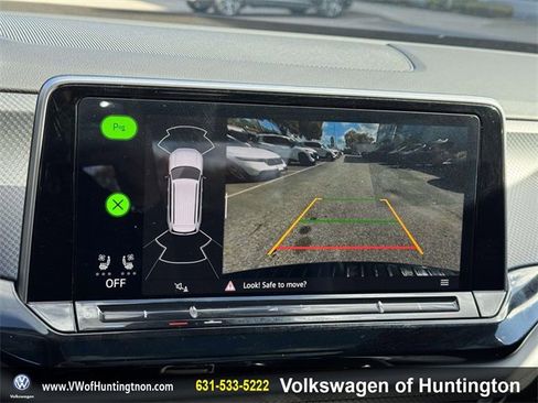 Certified 2025 Volkswagen Atlas Peak Edition SE image 29