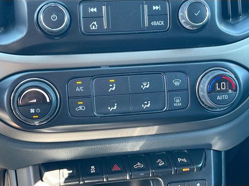 Used 2022 Chevrolet Colorado Z71 image 15