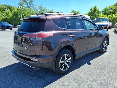 Used 2018 Toyota RAV4 XLE w/ Plus Extra Value Package AWD/4WD image 5