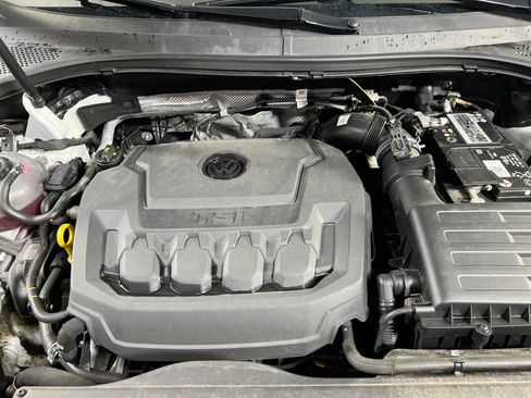 Used 2022 Volkswagen Tiguan SE image 29