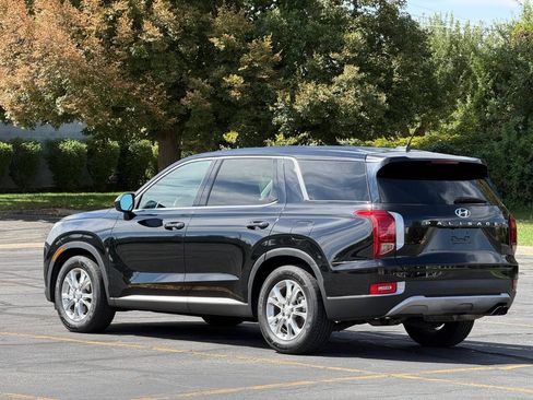 Used 2020 Hyundai Palisade SE FWD image 3