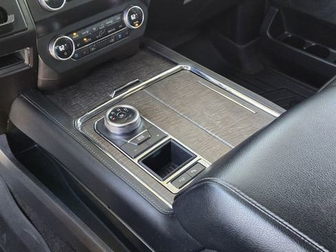 Used 2021 Ford Expedition Limited image 22