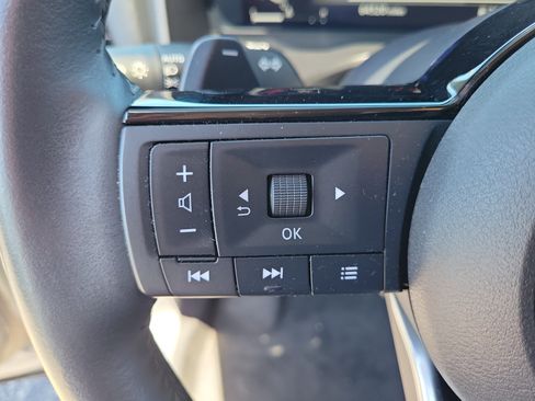 Certified 2024 Nissan Rogue Platinum w/ Platinum Premium Package FWD image 18