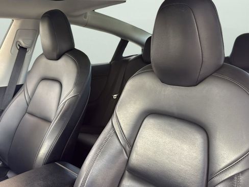 Used 2018 Tesla Model 3 Long Range image 10