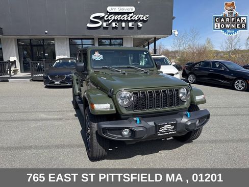 Used 2024 Jeep Wrangler Unlimited w/ Convenience Group AWD/4WD image 1