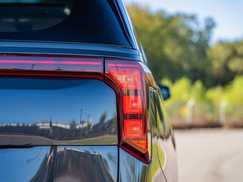 New 2026 Kia Carnival SX image 11