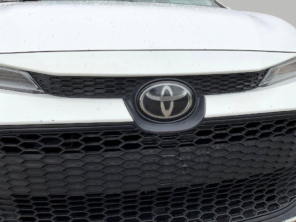 Used 2021 Toyota Corolla LE FWD image 35