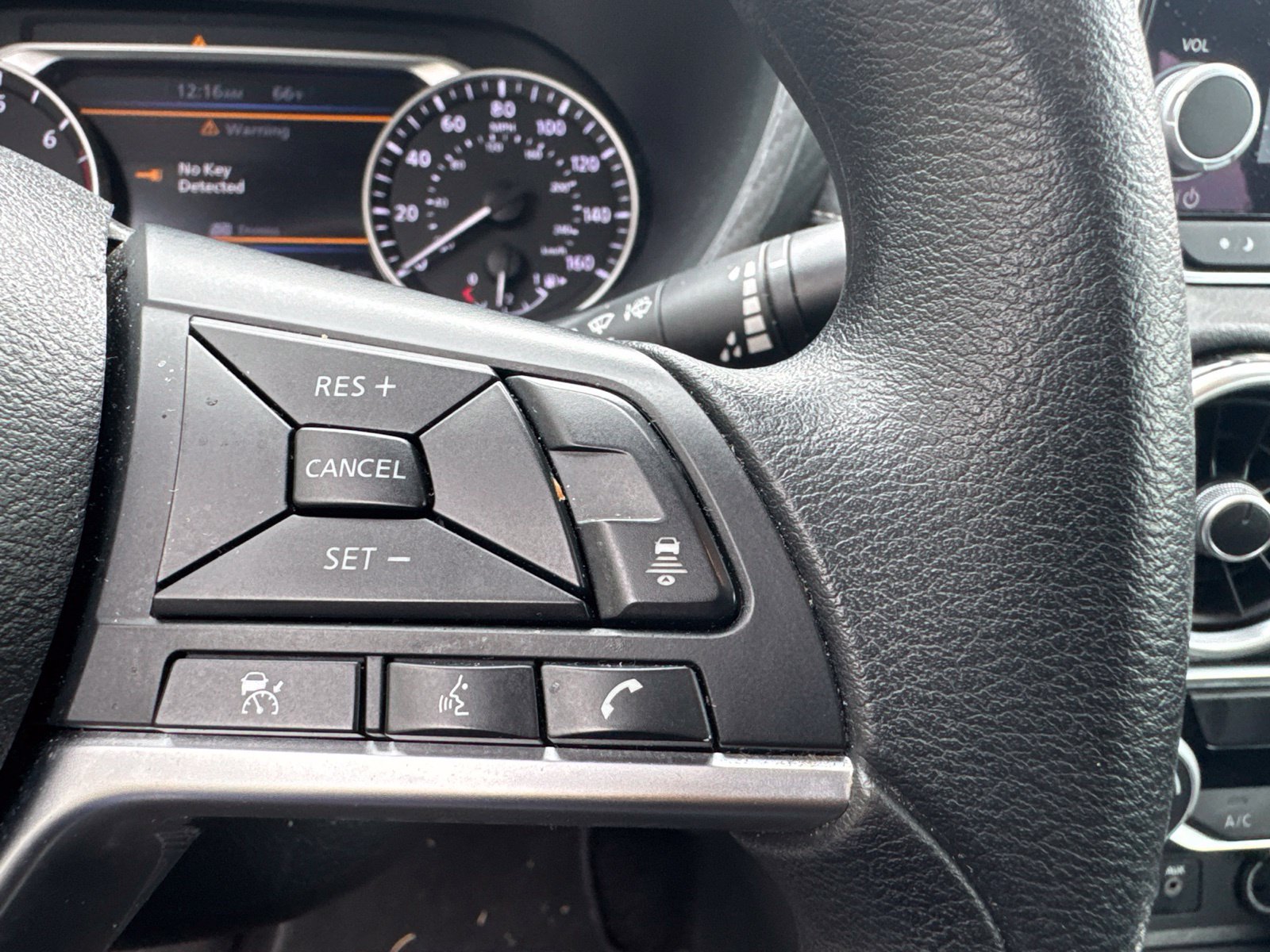 Used 2024 Nissan Sentra SV FWD image 16