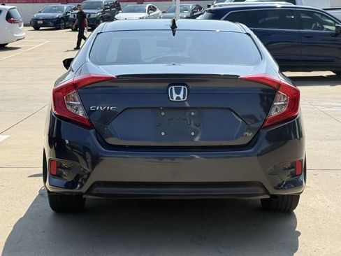 Used 2018 Honda Civic EX-T image 4