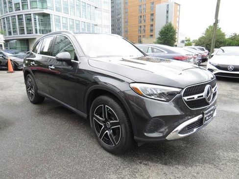 Used 2026 Mercedes-Benz GLC 300 4MATIC image 5