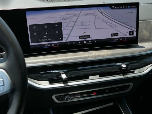 Used 2025 BMW X7 xDrive40i w/ Premium Package AWD/4WD image 19