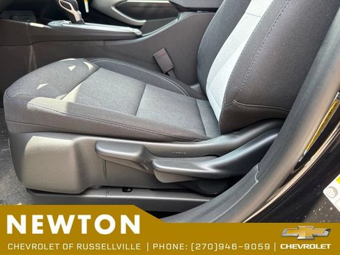 New 2026 Chevrolet Trax LS w/ LS Convenience Package FWD image 12