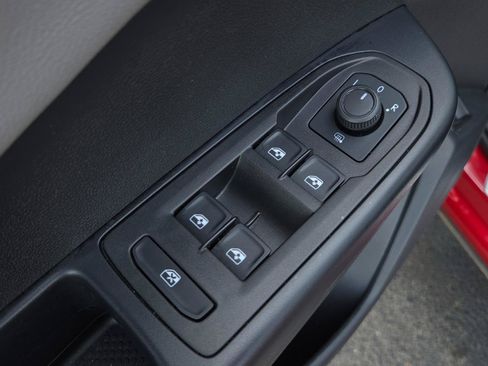 Certified 2024 Volkswagen Taos SE AWD/4WD image 19