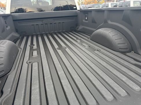Used 2022 Ford F350 Lariat w/ Black Appearance Package image 13