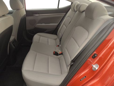 Used 2018 Hyundai Elantra SEL FWD image 18