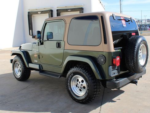 Used 1998 Jeep Wrangler Sahara image 3