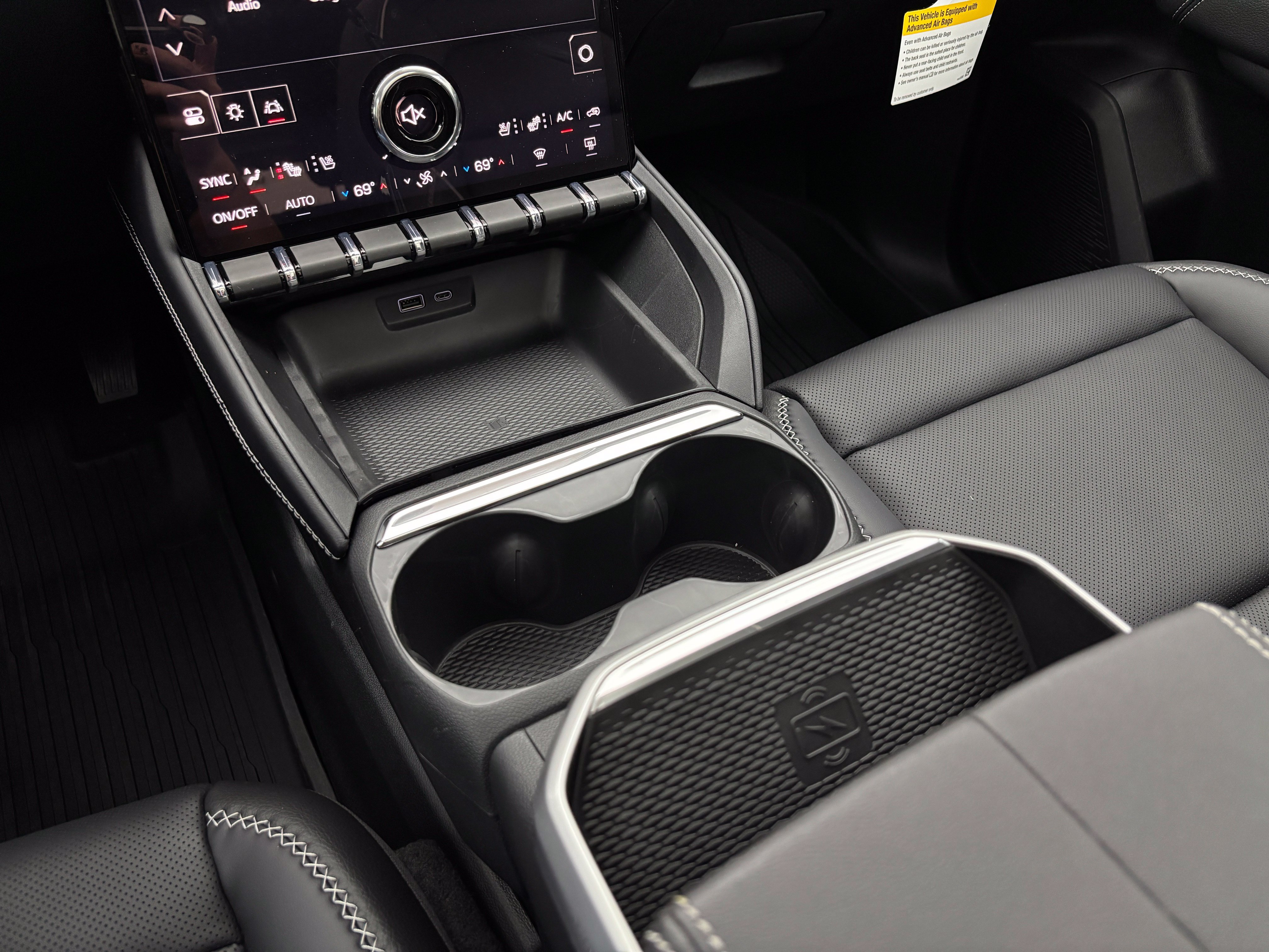 New 2027 GMC Terrain Denali w/ LPO, Floor Liner Package AWD/4WD image 31