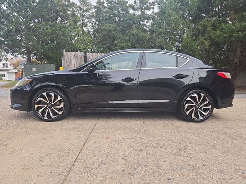 Used 2016 Acura ILX image 2