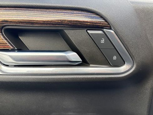 Used 2023 GMC Sierra 1500 Elevation image 24