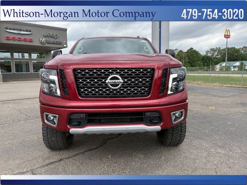 Used 2019 Nissan Titan PRO-4X w/ Pro-4x Convenience Package AWD/4WD image 2