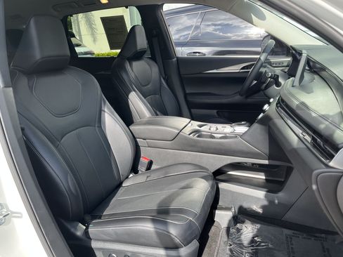 Certified 2024 INFINITI QX60 Luxe FWD image 22