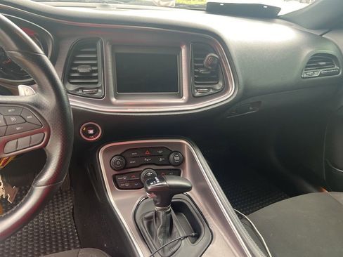Used 2022 Dodge Challenger GT w/ Blacktop Package RWD image 9