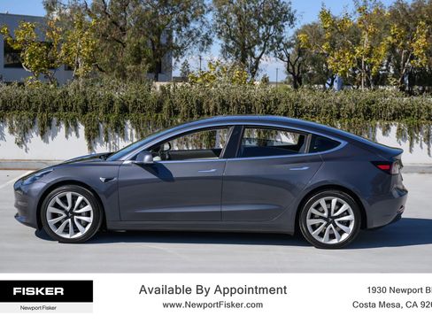 Used 2019 Tesla Model 3 Standard Range Plus image 3