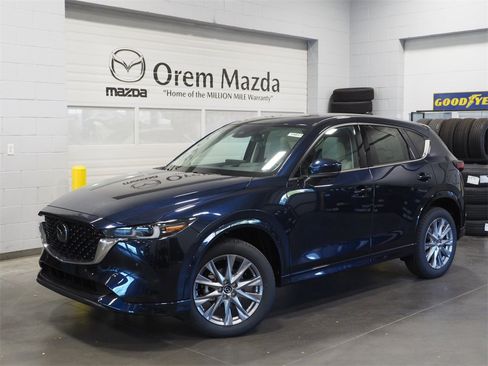 New 2025 MAZDA CX-5 AWD 2.5 S w/ Premium Plus Pkg image 1