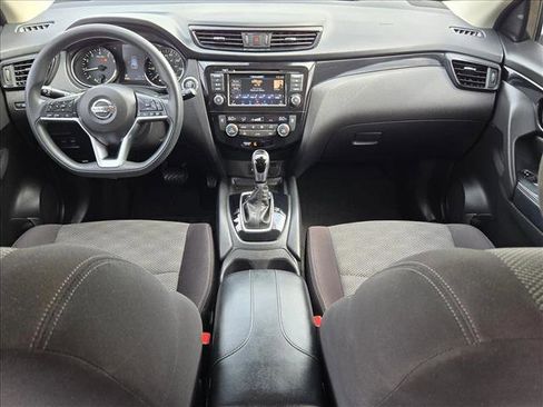 Used 2020 Nissan Rogue Sport SV FWD image 16