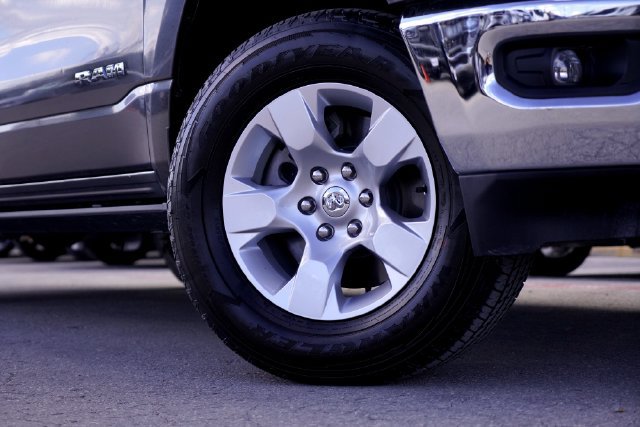 Used 2024 RAM 1500 Lone Star AWD/4WD image 3
