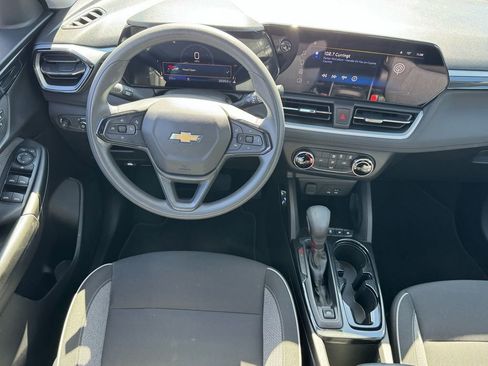 Used 2024 Chevrolet TrailBlazer LS image 14