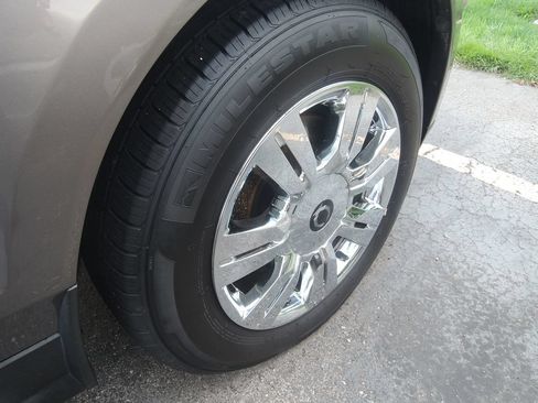 Used 2012 Cadillac SRX Luxury AWD/4WD image 10