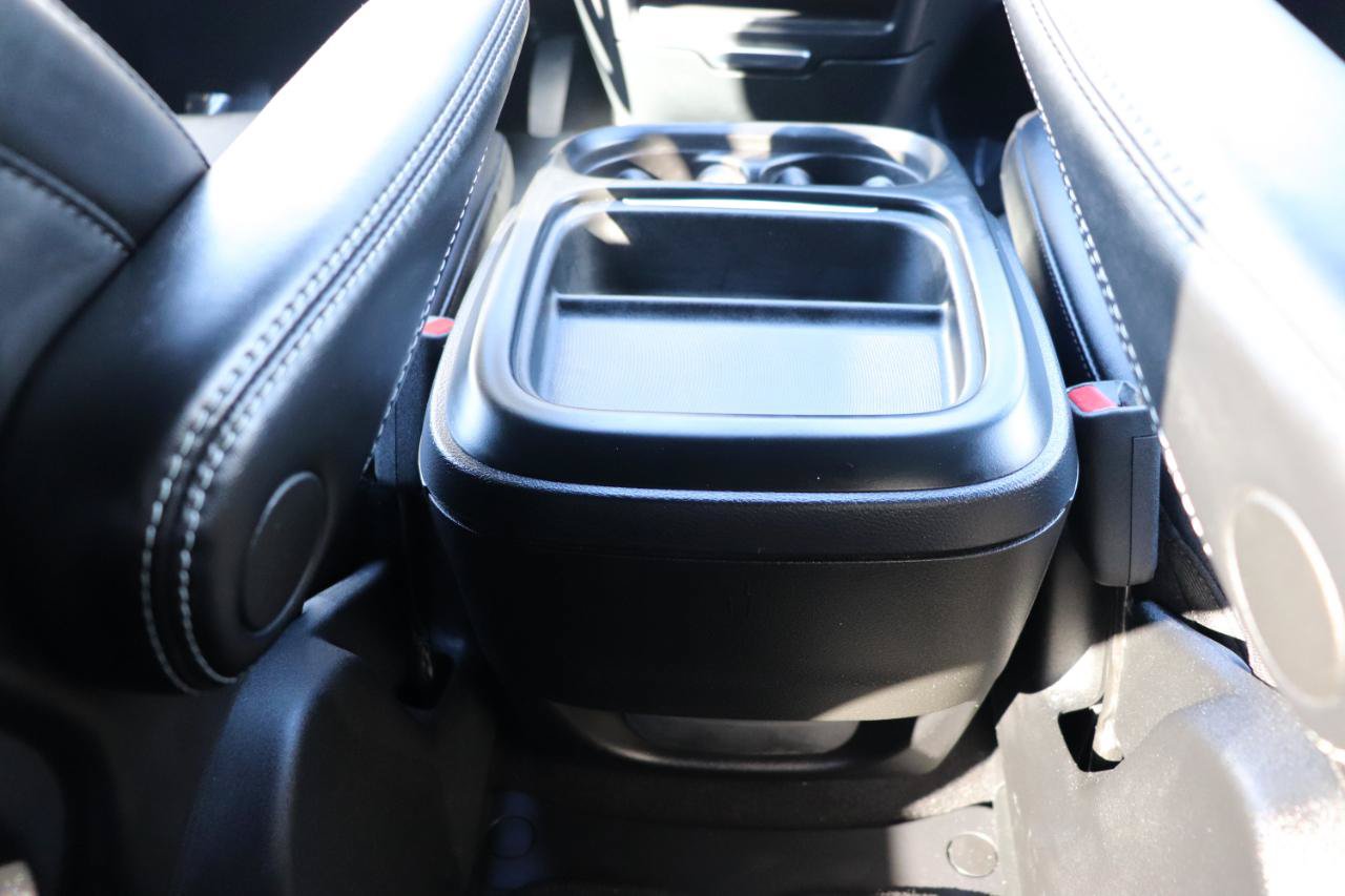 Used 2027 Chrysler Pacifica Select FWD image 22