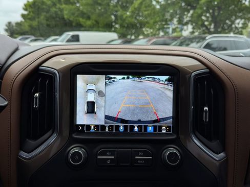 Used 2023 Chevrolet Silverado 3500 High Country AWD/4WD image 8
