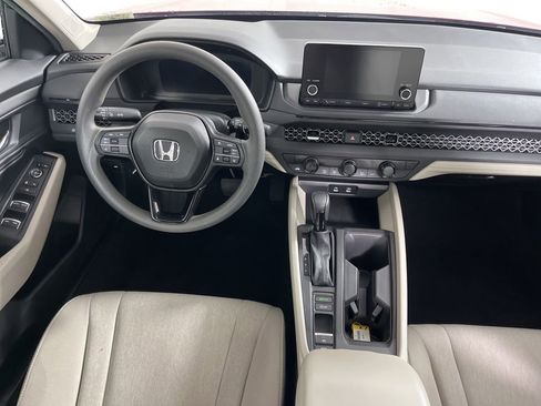Used 2025 Honda Accord SE image 13