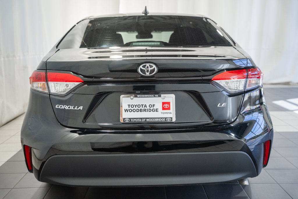 Used 2025 Toyota Corolla LE FWD image 5