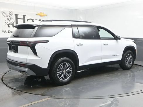 New 2026 Chevrolet Traverse LT w/ Driver Confidence Package FWD image 29