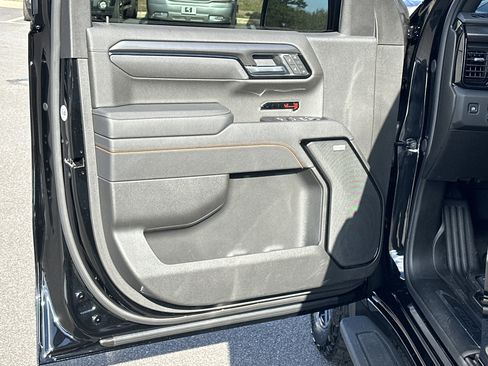 Used 2025 GMC Sierra 1500 AT4 w/ AT4 Premium Package image 11