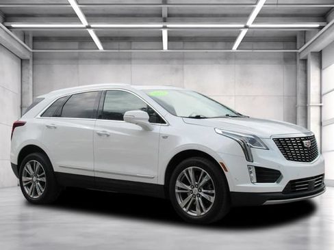 Used 2023 Cadillac XT5 Premium Luxury w/ Technology Package FWD image 1