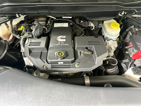 Used 2019 RAM 2500 Laramie AWD/4WD image 34
