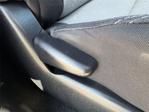 Used 2022 Toyota Tacoma TRD Off-Road image 28