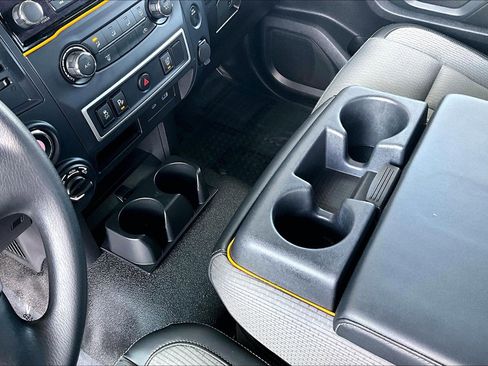 Used 2021 Nissan Titan S w/ S Utility Package image 19